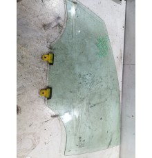 Стекло переднее левое