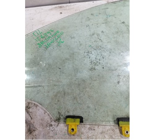 Стекло переднее левое