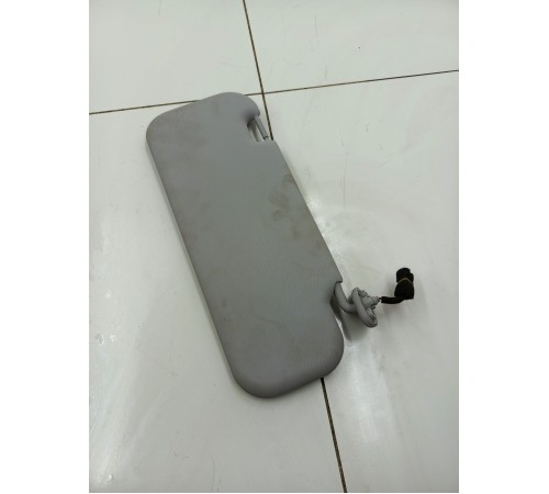 Солнцезащитный козырек левый