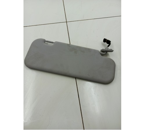 Солнцезащитный козырек левый