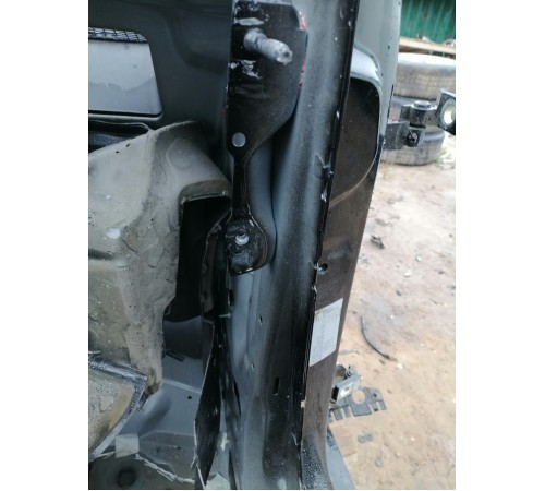 Стойка передней двери правая