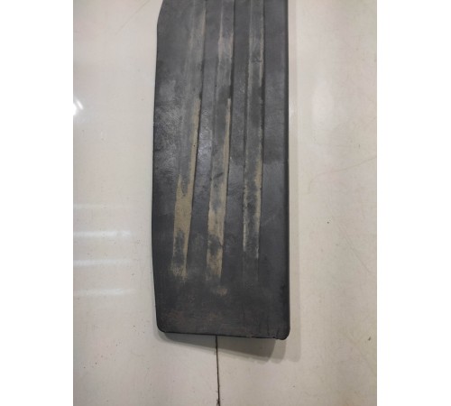 Упор(подставка) под левую ногу водителя