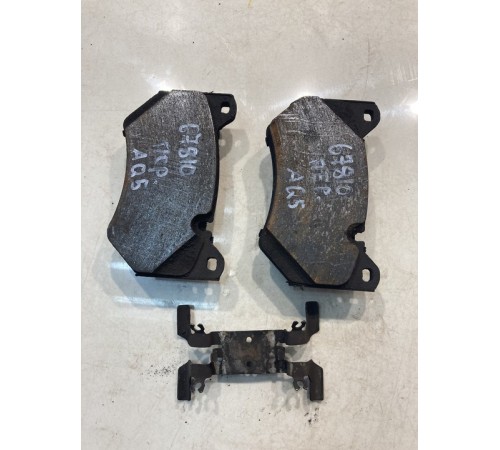 Колодки тормозные передние