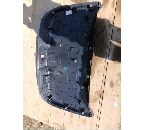 Обшивка двери багажника