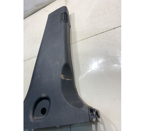 Обшивка стойки (передняя, правая)