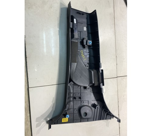 Обшивка стойки (передняя, правая)