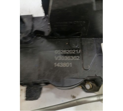 Замок двери передний правый