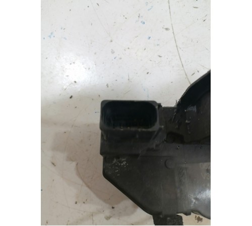 Замок двери передний правый