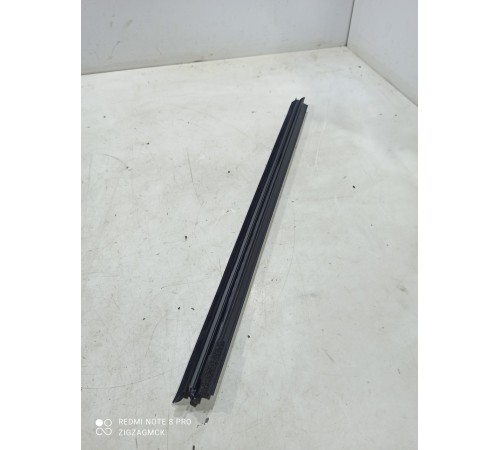 Уплотнитель стекла (задний левый внутренний)