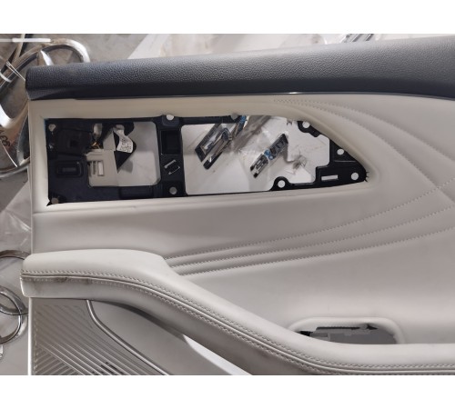 Обшивка двери задняя правая