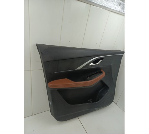 Обшивка двери передняя левая