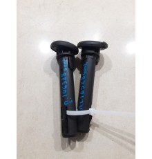 Комплект направляющих подголовника переднего левого 2шт.