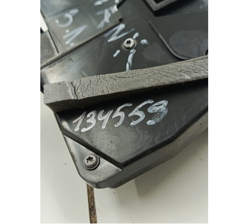 Замок двери задний левый