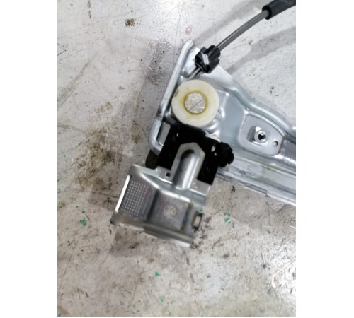 Стеклоподьмник передний правый