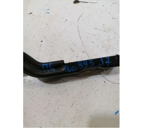 Петля капота левая