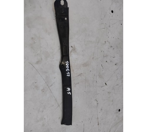 Пыльник кузова левый