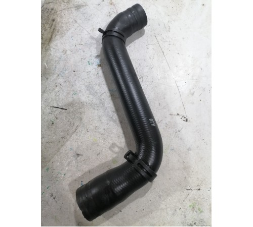 Патрубок радиатора выпускной