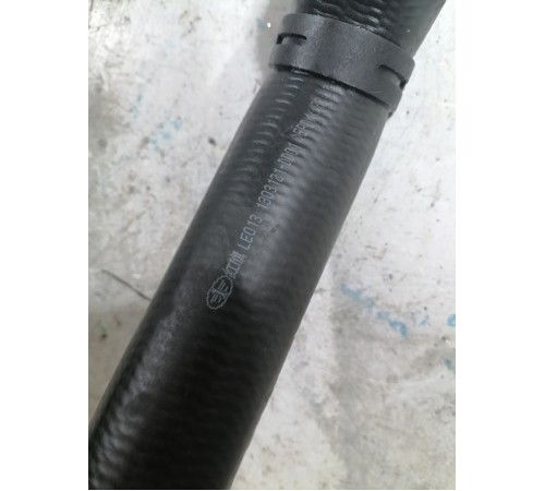 Патрубок радиатора выпускной