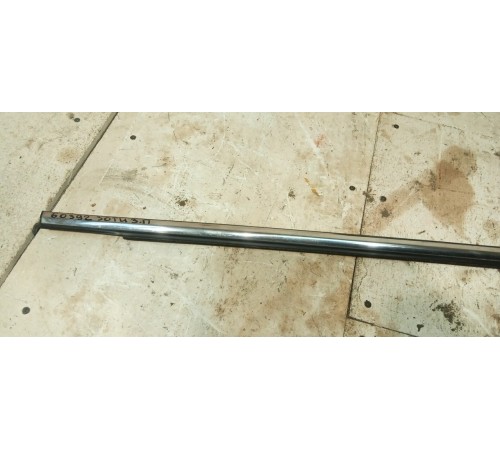 Наружний хромированный молдинг стекла двери задней правой