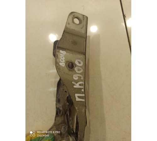 Петля капота(правая)