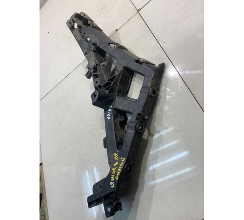 Кронштейн заднего бампера (правый)