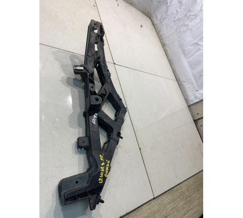 Кронштейн заднего бампера (правый)