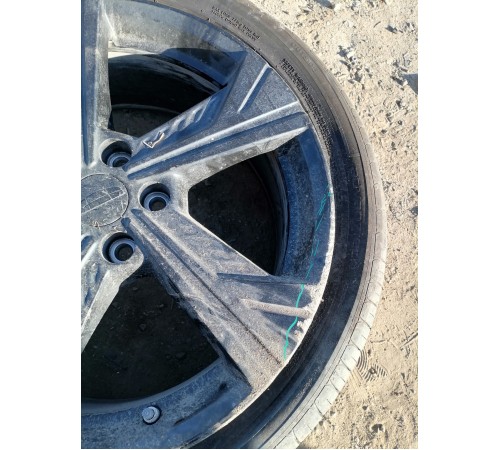 Комплект колес 235/45 R19