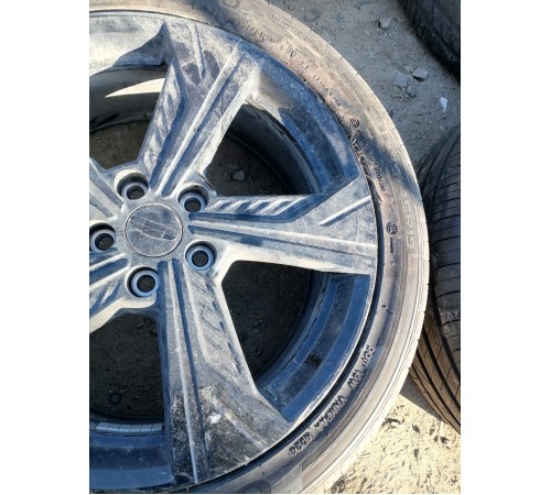 Комплект колес 235/45 R19