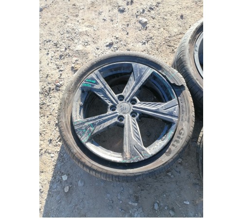 Комплект колес 235/45 R19