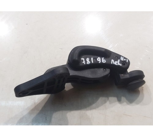 Механизм открывания форточки средней двери(левый)