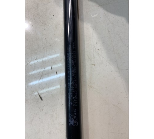 Амортизатор багажника (правый)