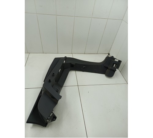 Держатель задней полки правый