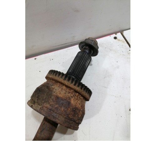 Привод (полуось) передний правый