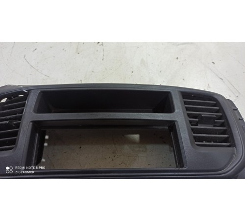 Накладка торпедо правая