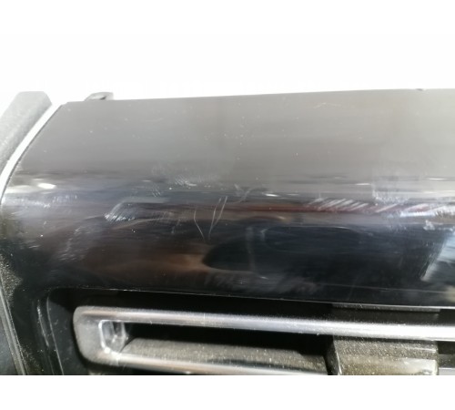 Накладка центральной консоли задняя с воздушным дефлектором