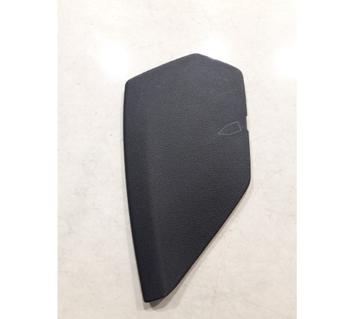 Накладка багажника (левая)