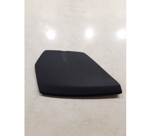 Накладка багажника (левая)