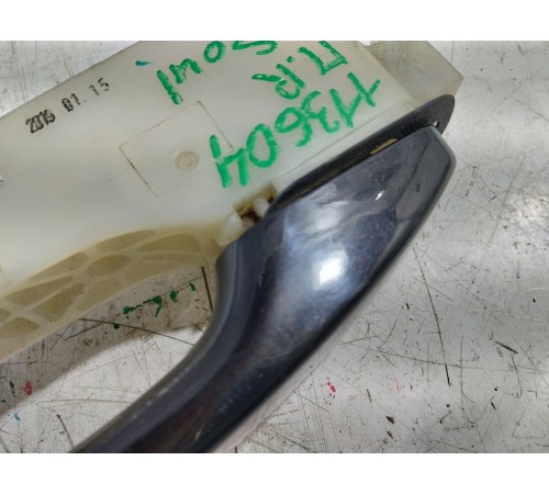 Ручка двери передняя правая внешняя