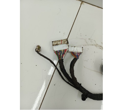 Электропроводка подкапотная с блоком предохранителей