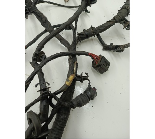 Электропроводка подкапотная с блоком предохранителей