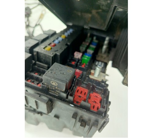 Электропроводка подкапотная с блоком предохранителей