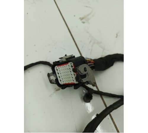 Электропроводка подкапотная с блоком предохранителей