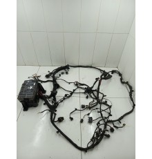 Электропроводка подкапотная с блоком предохранителей