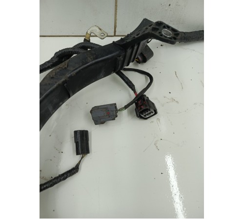 Электропроводка подкапотная с блоком предохранителей