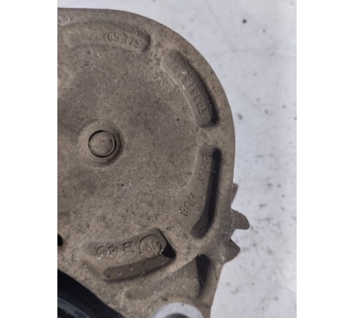 Ролик натяжителя