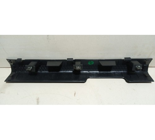 Накладка на порог передняя левая