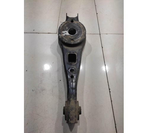 Рычаги подвески (задний, левый, нижний)