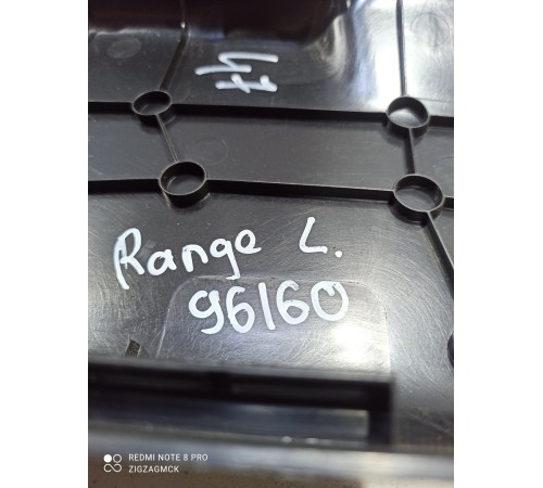 Обшивка центральной стоки левая