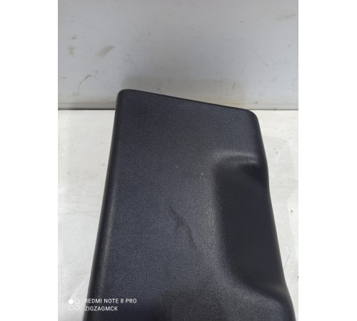 Обшивка центральной стоки левая