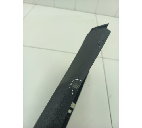 Накладка стойки  передняя левая